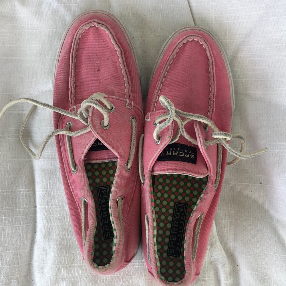 Pink sperry boat shoes